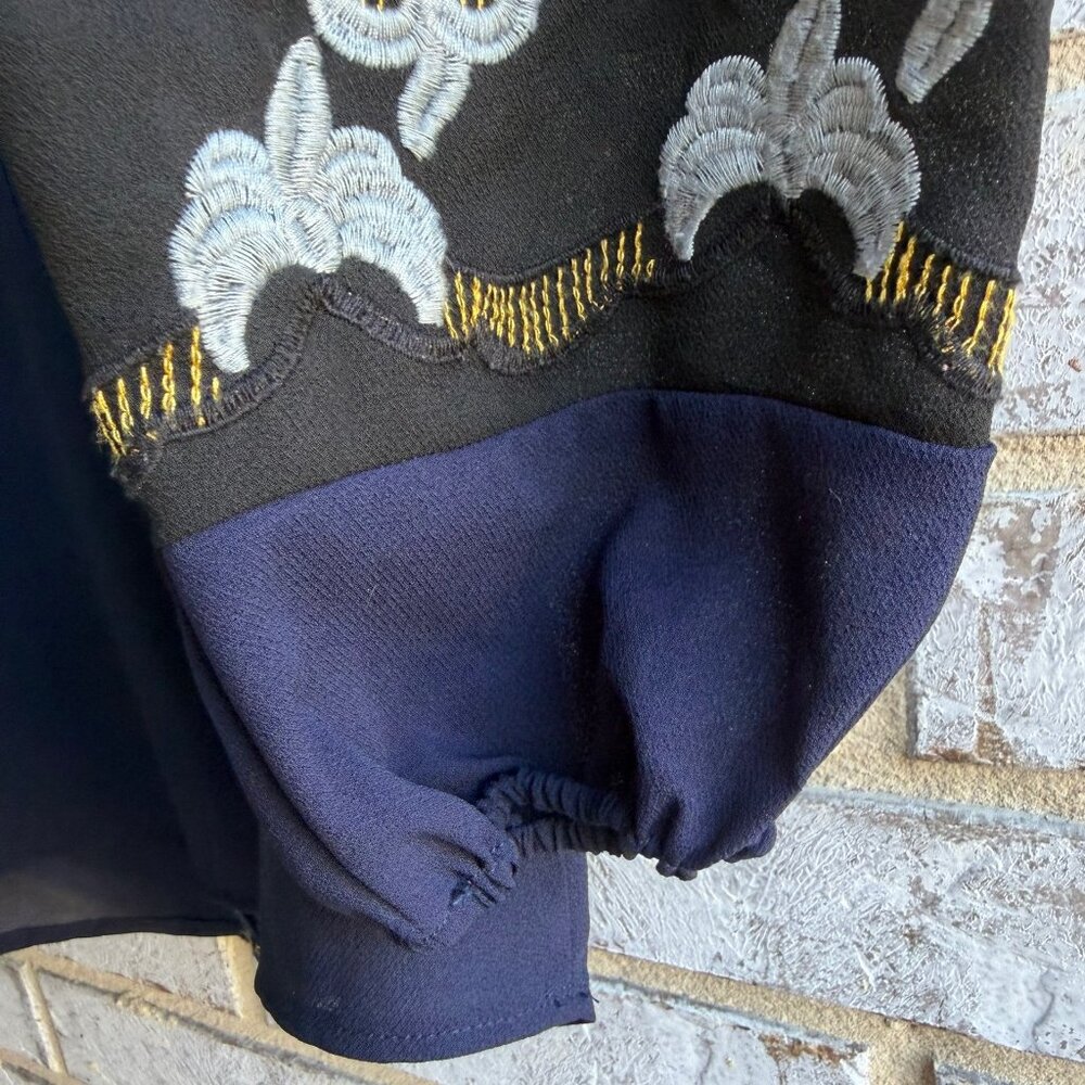 Vanessa Virginia Embroidered Long Sleeve Round Neck Boho Blouse  Size XS. - Picture 7 of 8